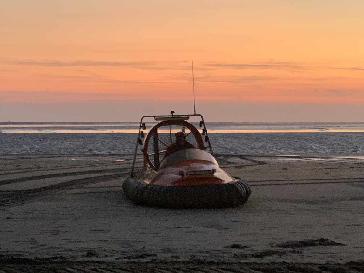 BARB’s hovercraft crew was called out last night with Coastguards and the RNLI to search for two missing children at Brean — read more below: burnham-on-sea.com/news/burnham-c…