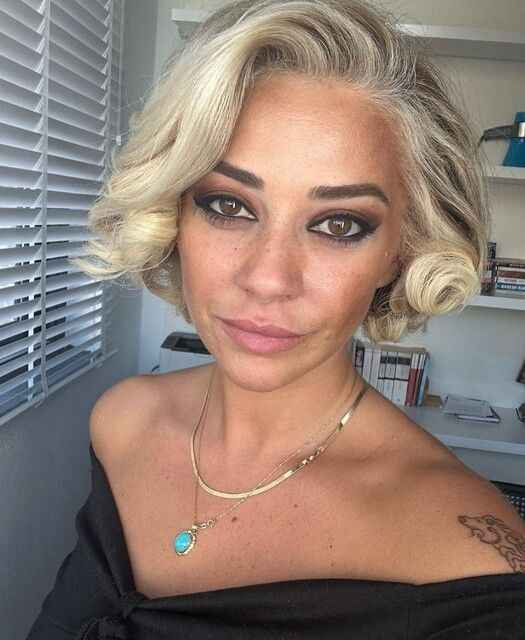 Avukat Feyza Altun:

"Yerli ve milli VPN bilen var mı? Instagram'dan hayırlı cumalar storysi atacağım."