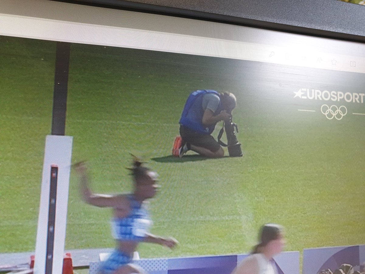 Does he photograph bugs? #Athletics #Paris2024