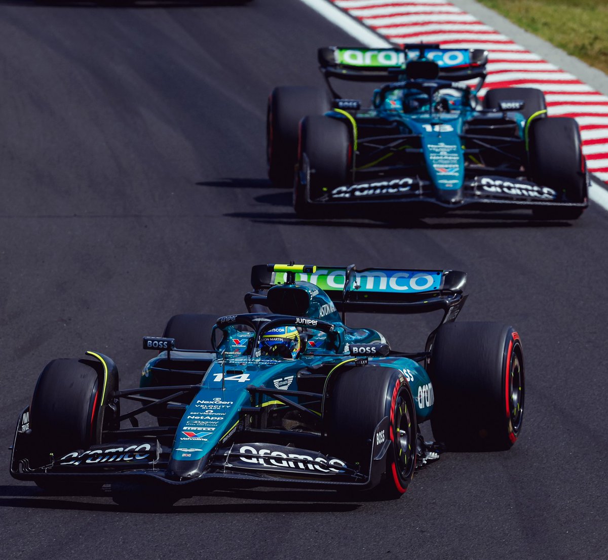 Los dos pilotos de Aston Martin en carrera. Fuente: Twitter Aston Martin Team