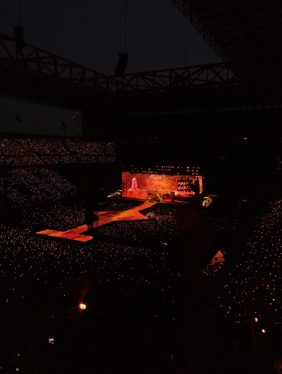 im fabia(na) tweet media