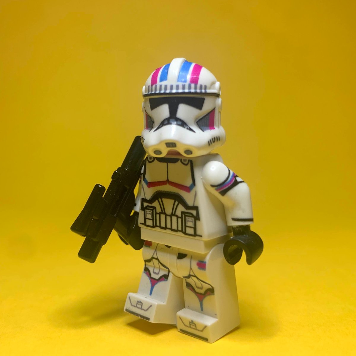 clunk 🩷💛💙 tweet media