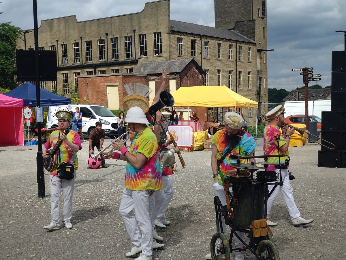 m_kennerley's tweet photo. Fantastic day at the Domino Rally! @OldWoollen @hopeandsocial and @MrWilsonsSecond at their magnificent best, and lots of domino shenanigans. Nice to see @johnnyianson before he was assaulted by his 4 yr old 🤕 https://t.co/WyxRzpi9Nq https://t.co/Go2DuurkS5