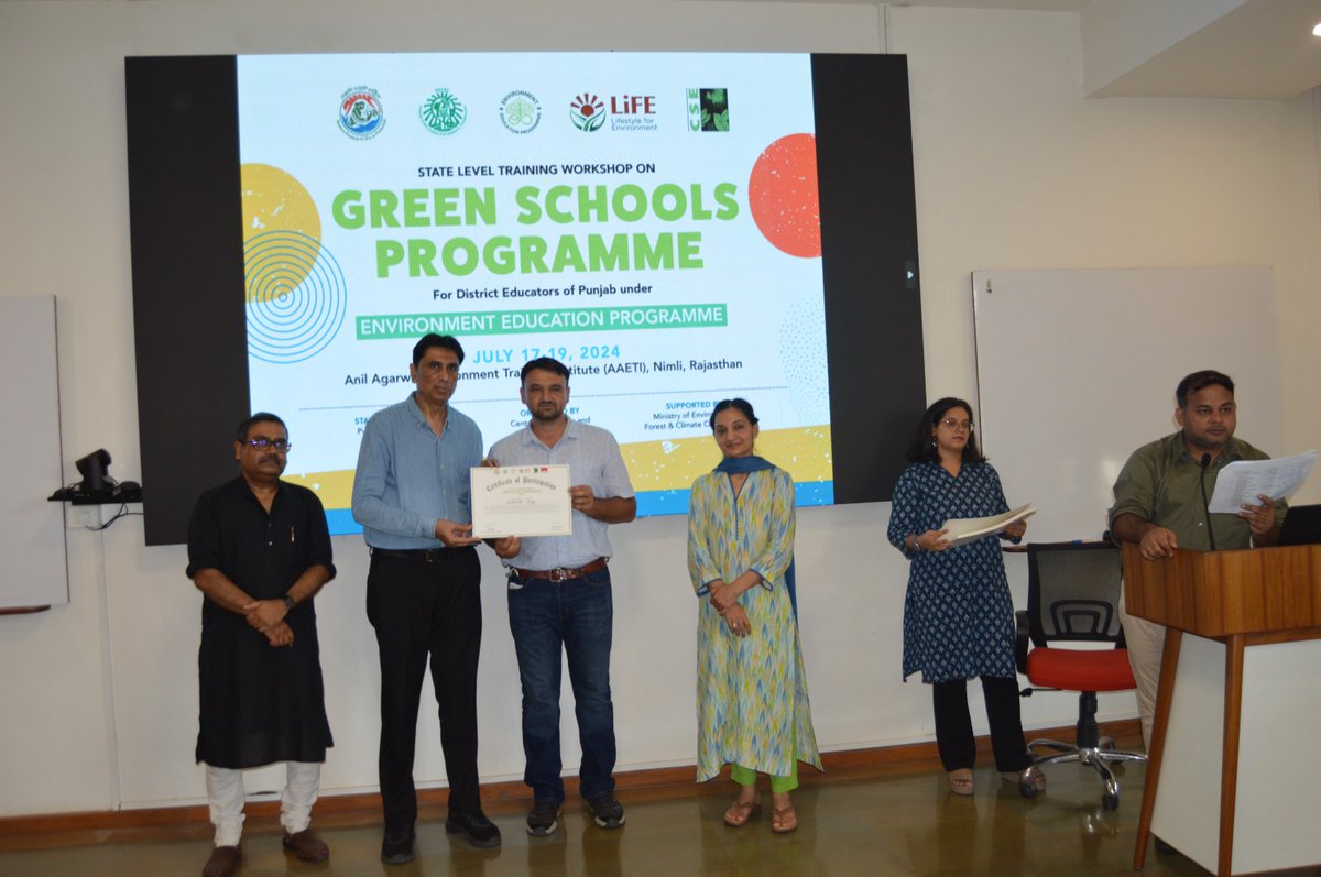 PSCST_GoP's tweet photo. #GreenSchoolsProgramme conducted by @PSCST_GoP & @CSEINDIA concluded with practical tips to audit schools on six essential environment parameters to help them attain green status. #EnvironmentEducationProgramme @moefcc @trahul1976 @nameetaprasad @PritpalPSCST @KSBathPSCST https://t.co/BlHBFRahsm