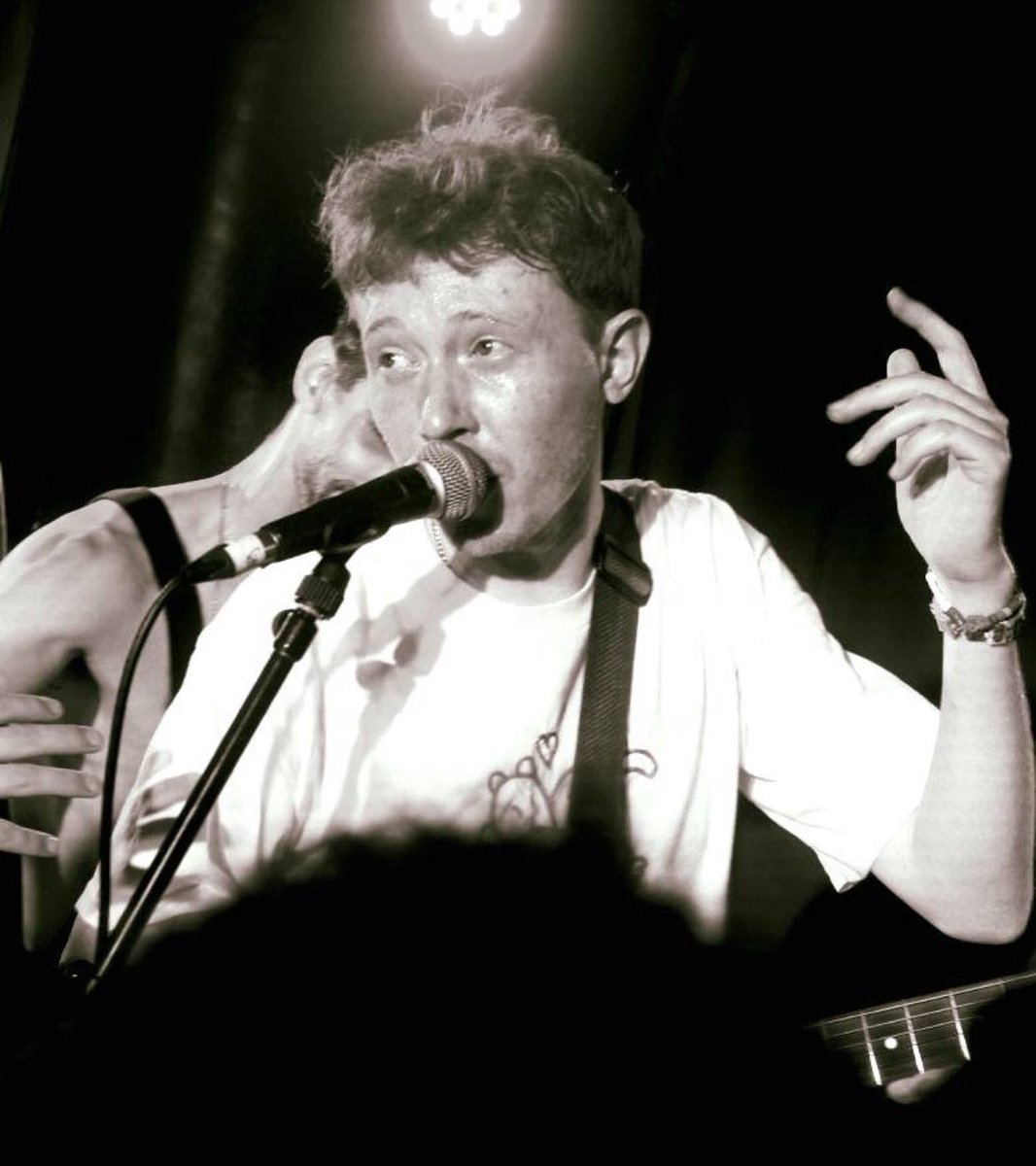 KingKruleUK's tweet photo. King Krule @ The George Tavern a few weeks ago. 

£1300 were raised at this show for the Sa7ten fundraiser that provides clothing and restorations in Rafah 🇵🇸 💚 https://t.co/UTyrgRm12L
