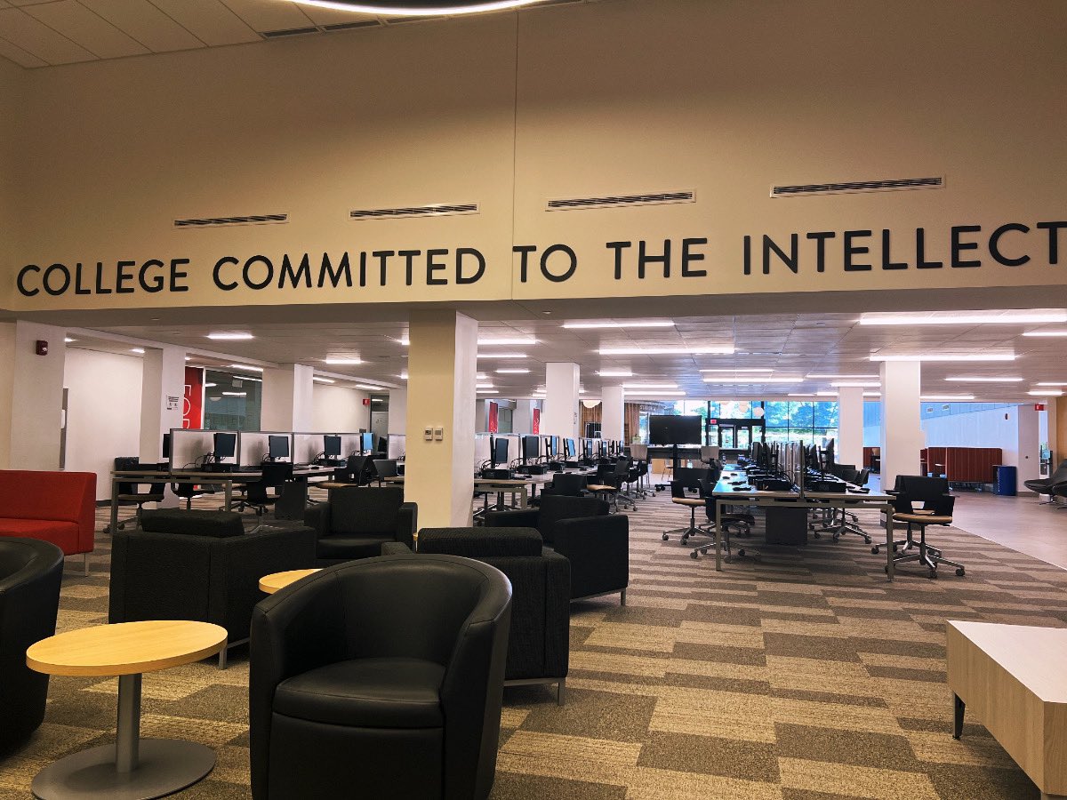 GottfriedCrew's tweet image. Writing Retreat at Buffalo State with the person who has had such a positive impact on not only my career as an educator but on my life. Beyond blessed and grateful. ♥️📝 

#DrJevonHunter #CRE #BuffaloState