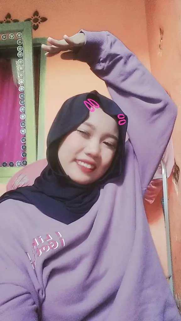 🐶 : itu konsepnya kaya gimana deh,ga ngerti aku  
👩 : ini nih kaya gini *nunjuk album 
🐶 : mana ga keliatan,coba sini deketan 

Tiba tiba happy ending

#ATSD #AtinySelcaDay #ATEEZ #에니티즈 #YUNHO #윤호 <a href="/ATEEZofficial/">ATEEZ(에이티즈)</a>