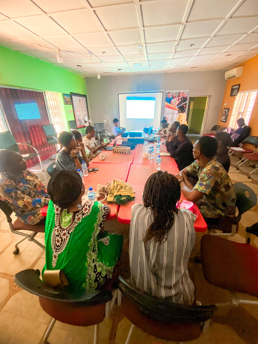 Real_jaeflex's tweet photo. Young Nigerians joining the #AIDS2024 conversation virtually, thanks to @ANAYD and @YPlus! An opportunity to connect and learn from experts across the globe on HIV and AIDS. #AIDSConference https://t.co/F4vLcwj0kr