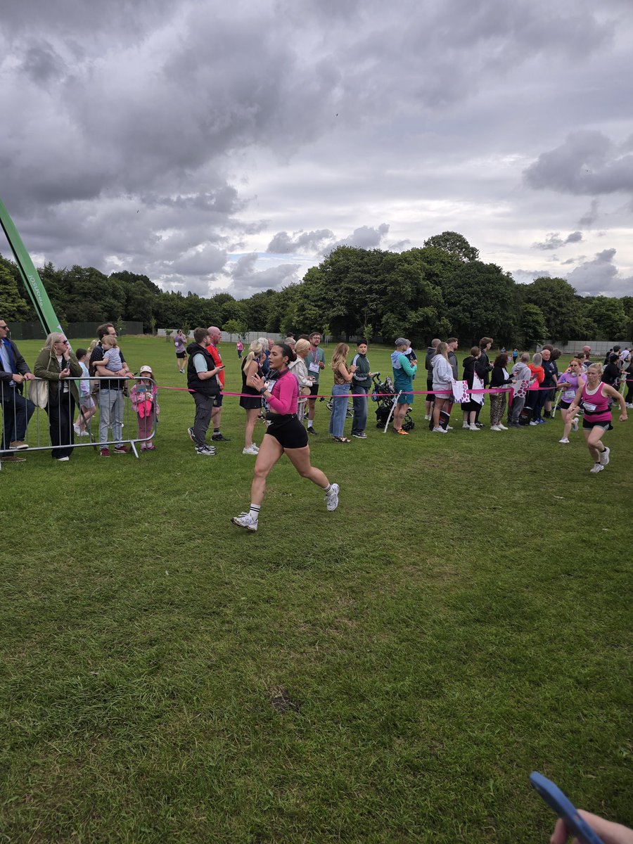 CalinEbru's tweet photo. Just completed a #Raceforlife 
10k charity run for #cancerresearch. Starting my running journey this year has been transformative for my #PhD work. Growing up with a heart valve issue, I never imagined I’d do this. Empowered to race for my family and all children🌈❤️ https://t.co/qbEnZOpGfP
