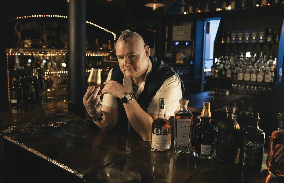 TartanSpoon's tweet image. My 5 BEST 🥃WHISKY 🥃 EXPERIENCES in Edinburgh whether you are a novice or a seasoned connoisseur. #Edinburgh offers incredible #whisky experiences right here in the city. #visitscotland tartanspoon.co.uk/home/best-whis… Please SHARE & RT 🥃