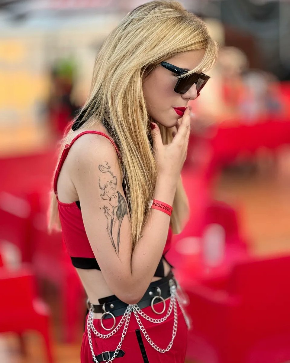 Dzięki Jarocin 🎸 Było pięknie 
#homotwist#maleńczuk#malenczuk#blizowska#jarocinfestival#tribute#showtime#bandandcrew#show#music#musicans#artists#artlife