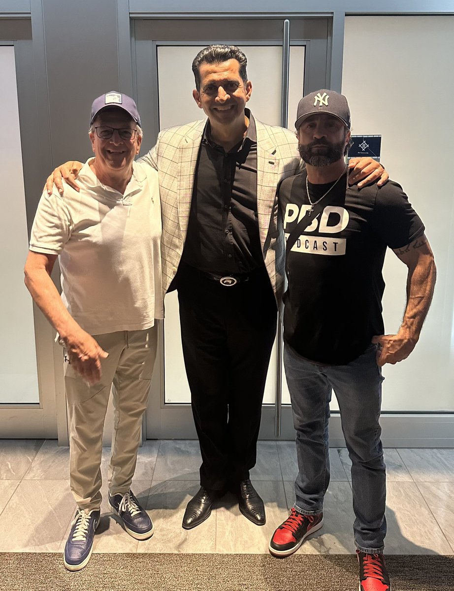 MintPros's tweet image. It’s always a pleasure seeing Yankees partner, @patrickbetdavid , and @valuetainments @VincentOshana , wheather in Fort Lauderdale or Yankee Stadium.