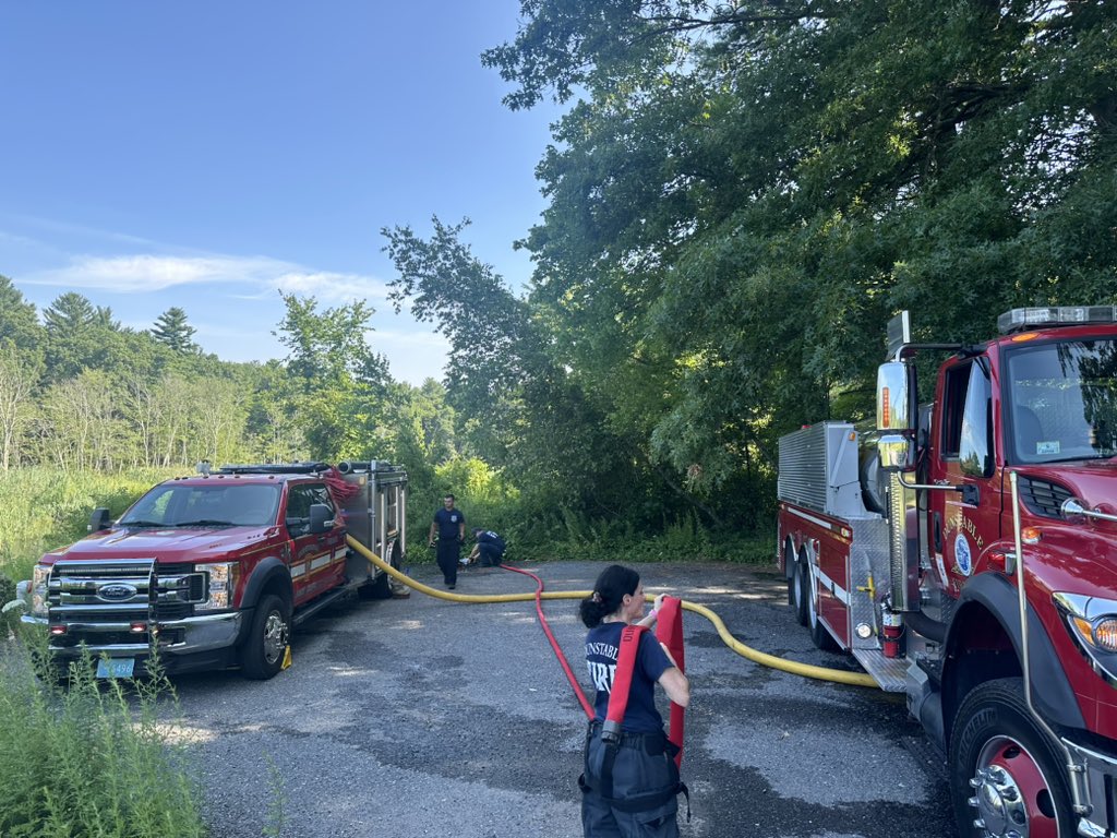 Dunstablefd's tweet image. Members out training this Sunday 7/21/24 on rural water supply.