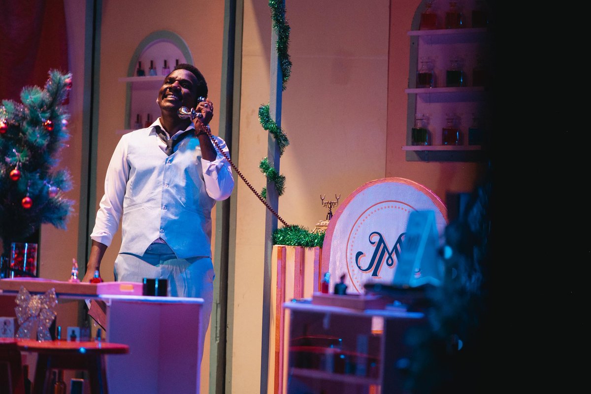 SHE LOVES ME starts tonight at 7pm with <a href="/kennethmugabi/">Kenneth Mugabi 🇺🇬</a> . Get your tickets at the National Theatre.  <a href="/UNCC_UG/">Uganda National Cultural Centre</a>