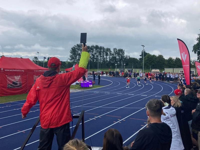 Following a successful bid by <a href="/CarmsCouncil/">Cyngor Sir Gâr</a> it was great to see our athletics track facility at Carmarthen Leisure Centre host the #SIAB2024 Schools International yesterday, where the best athletes from across Great Britain and Ireland were competing in the county. 🏃🏽

<a href="/welsh_aa/">Welsh Schools Athletics Association</a>