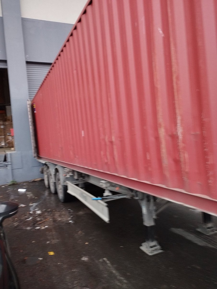 FritzNevil's tweet photo. Bonjour chers clients 
Prochain chargement de container prévu le 7 septembre 2024. 
Envoyez vos colis. 
Ex: véhicules, droum, Cartons...etc
Déclarez le contenu de vos colis.
Contactez-nous : 0652254820 https://t.co/YegyTgenRb