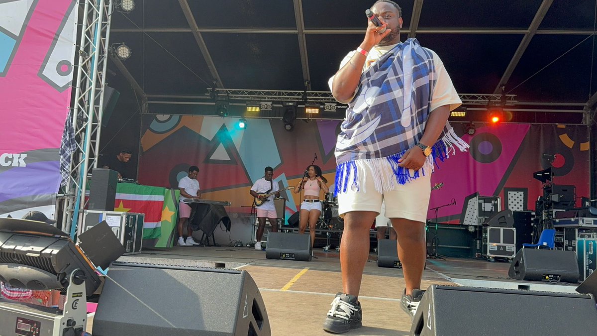 Het optreden op <a href="/KwakuFestival/">Kwaku Summerfestival</a> was tha bomb.