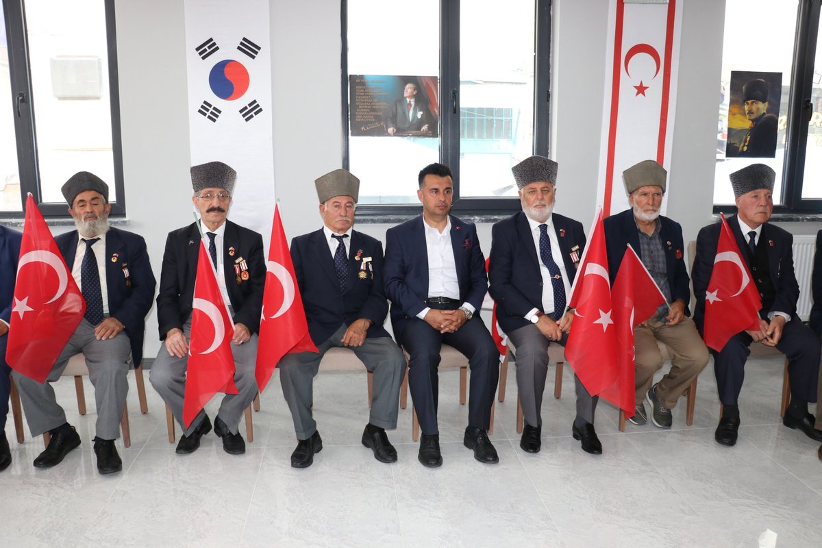 Kıbrıs Barış Harekatı'nın 50. yıl dönümünde Türkiye Muharip Gaziler Derneği üyeleri ile bir aradaydık.#KıbrısBarışHarekatı’nın 50. yıl dönümünde şehitlerimizi ve gazilerimizi rahmet ve minnetle anıyoruz🇹🇷 #20temmuz1974