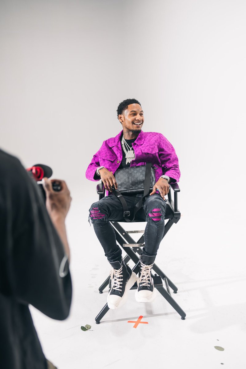 She was on me soon I walked in doe