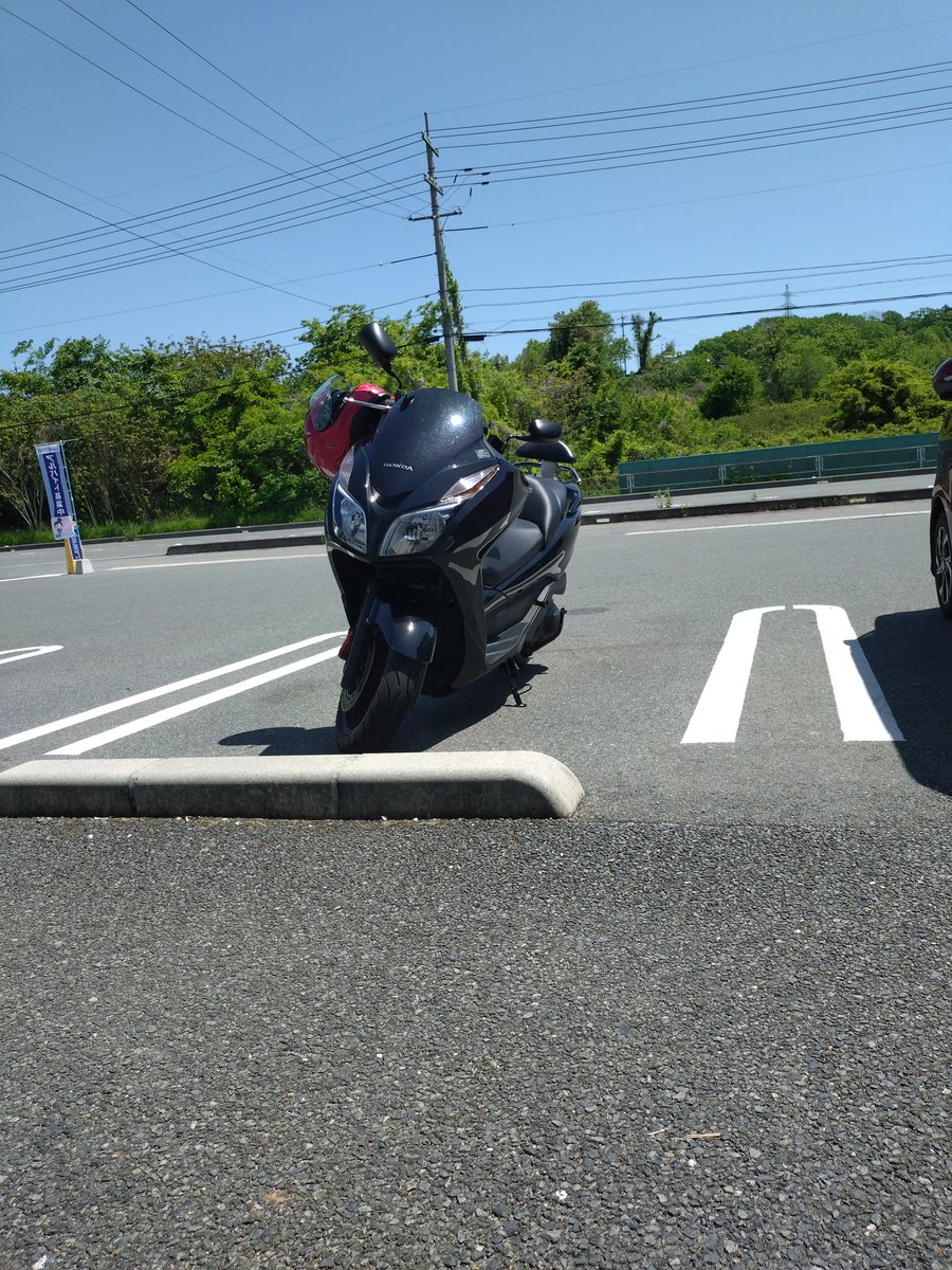 5Bb5AxPCX125's tweet photo. 名前：リアス推し♂
年齢：20代後半
車種：PCX125 フォルツァsi
趣味：ソロツー　アニメ鑑賞

一言：ボッチライダーでバイク好きの野郎だけど仲良くしてもらえたら嬉しンゴ。

#バイク好きな人と繋がりたい 
#バイクのある生活 
#バイク乗りとして自己紹介 
#拡散希望RTお願いいたします https://t.co/knTxYPuUn1