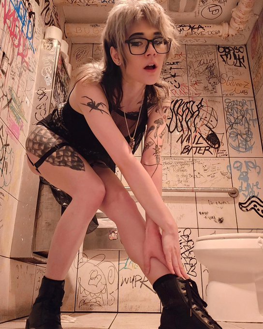 I slayed https://t.co/9hsMDFXmx0<a href="/tag/myxanniversary"class="tags"><span>#myxanniversary</span></a>