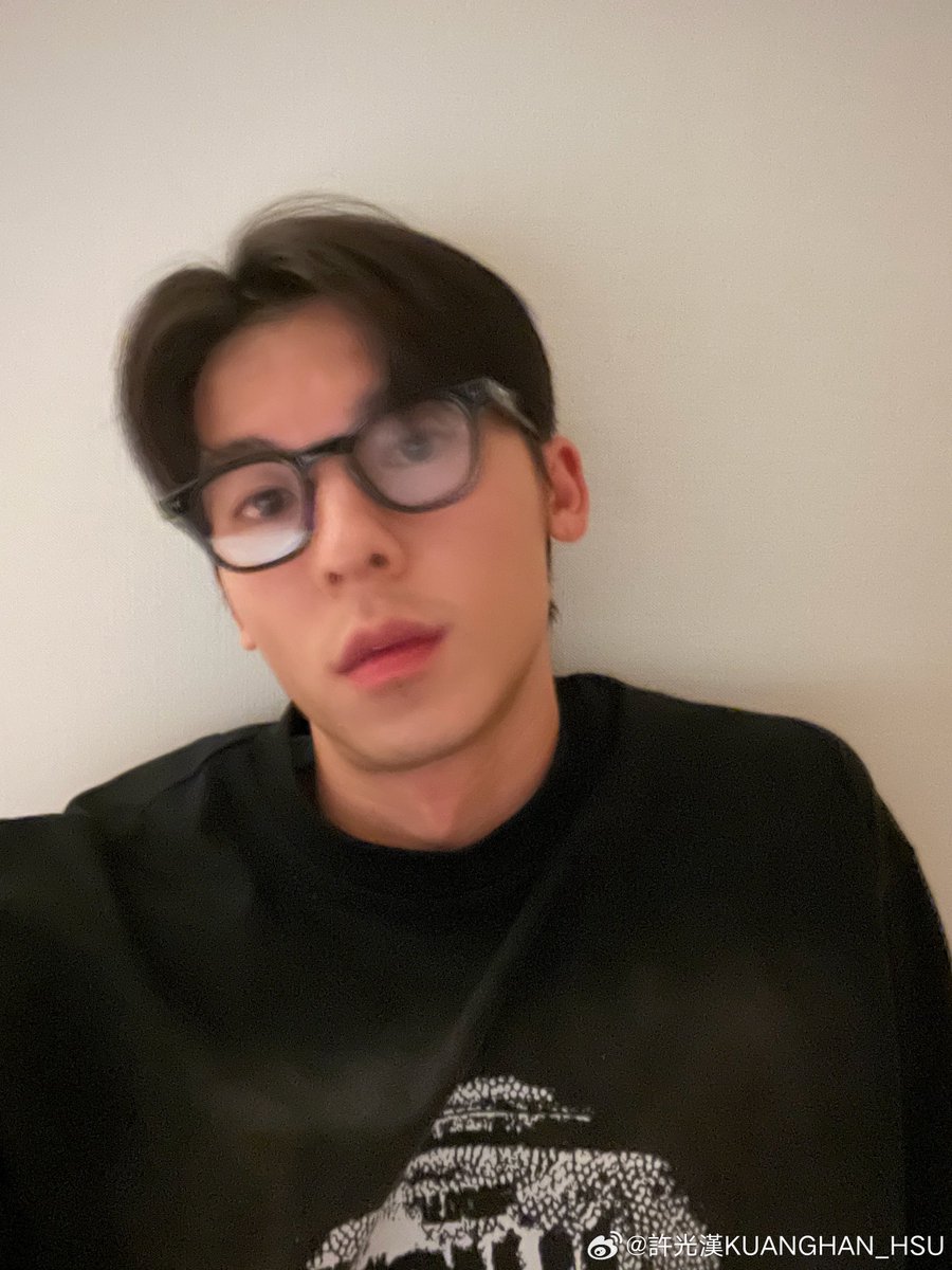 forguanghan's tweet photo. 240721 Xu Guanghan Weibo/Instagram Update

“Reporting (of) survival”

#XuGuanghan #GregHsu #许光汉 #許光漢 https://t.co/GJMadcAXEy