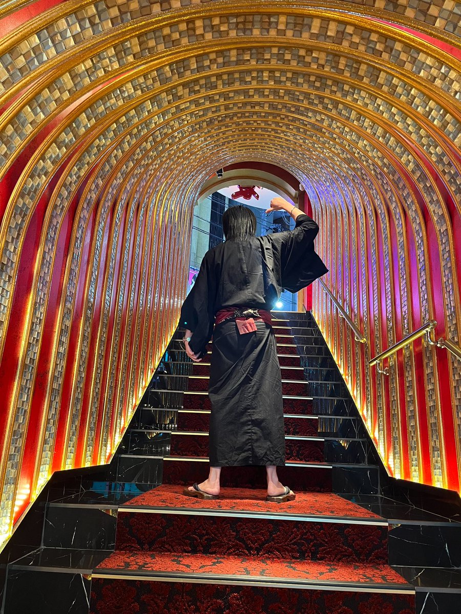 shoya_aihonten's tweet photo. 7/21、こんばんは。

愛本店の翔也チャンネル、第254弾。

公開中です。

皆、見てね。

写真は少し前のもの。

#愛本店の翔也チャンネル 
#YouTube 
#YouTuber 

突然笑い出したら翔也はどんな反応するのか？ #shorts https://t.co/E95wniHDEa @YouTubeより https://t.co/vn48OTyiYs