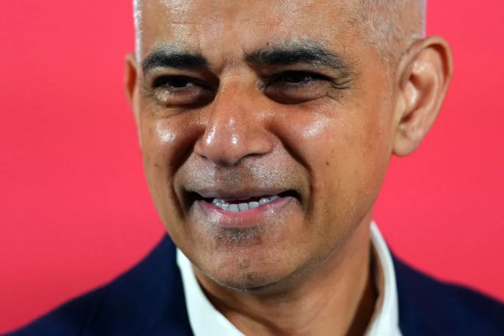 Sadiq Khan hypocrisy EXPOSED:

He demanded £49 billion from the Tory government for affordable housing.

He’s now demanding ONLY £2.5bn from his mate Keir Starmer. That’s 95% LESS.

Well done London, didn’t take much to dupe 43% of the electorate to re-elect a con-artist.
