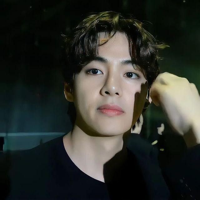 RT AND REPLY 

WE LOVE YOU TAEHYUNG 
BORAHAE TAEHYUNG 
FOREVER WITH YOU TAEHYUNG 
WE PURPLE YOU TAEHYUNG