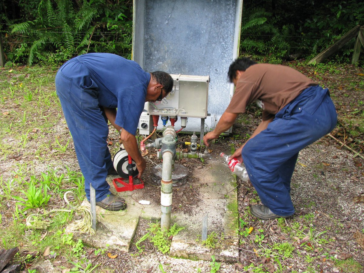 DarrylIkbal's tweet photo. 🌴 Big news for #Liku, #Lakepa, and #Tuapa villages in Niue! 💧 While these communities are our main focus, the entire island of Niue will also benefit. 🌴✨
Our water project is making waves:
🏗 Doubling water tanks (1➡️2) in these villages
🔧 Fixing community reservoirs and boreholes
📡 Installing smart monitoring systems
🚙 New tools for better data collection
🧠 Boosting water safety know-how
While focused on these 3 villages, the whole island benefits! 🏝️
This Managing Water Scarcity project is powered by #NZ @MFATNZ 🇳🇿 and implemented @spc_cps , working hand-in-hand with #Niue 🤝
#WaterForNiue #SustainableIslands #PacificPartnership