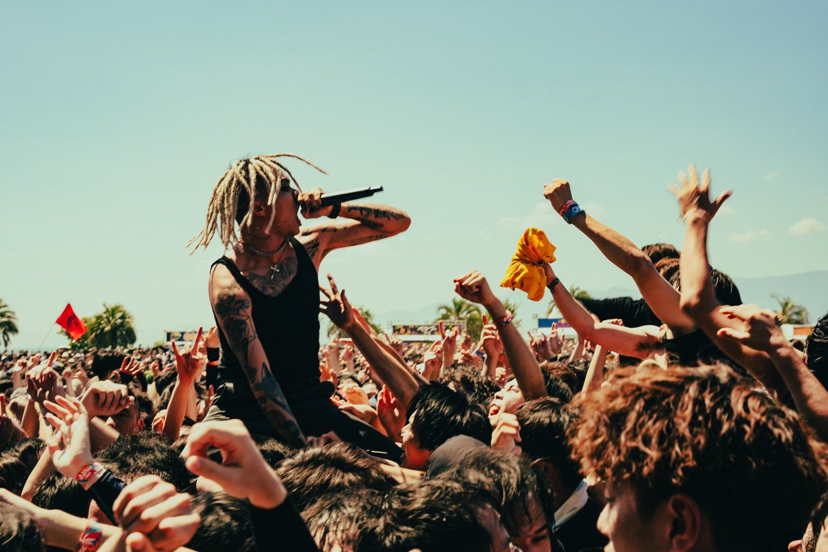 CrossfaithJapan's tweet photo. OSAKA GIGANTIC MUSIC FESTIVAL 2024ありがとうございました！

無事に昨年のリベンジ果たして、宇宙で1番大きなサークルピットを作りました🏃

次回の関西公演は
8月6日(火) 神戸 Harbor Studio
⚠️チケットごく僅か！
w / ENTH

8月7日(水) 京都MUSE
⚠️ THANK YOU SOLD OUT！！
w / V.M.O

8月9日(金) 奈良 EVANS HALL
⚠️好評発売中！！！
w / KNOSIS & 裸繪札

🎫チケット🎫
https://t.co/U8MXQndljs

お楽しみに！