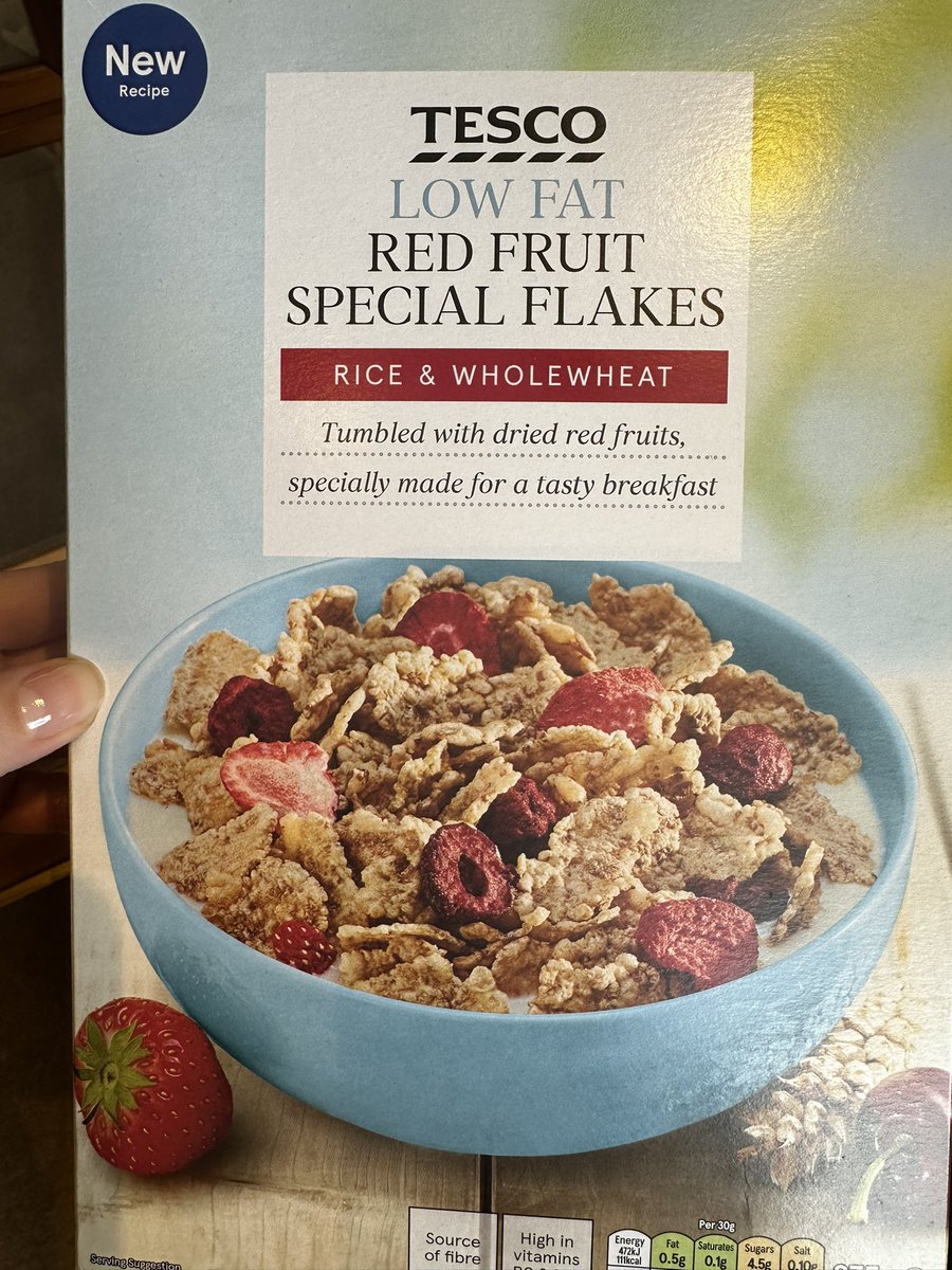 sarajaneduffus's tweet photo. @Tesco bought this not noticing it is a new low fat option, will the original still be available? Won’t be buying this again, I’m afraid. 👎🏻 https://t.co/hGAmYRJ6Y9