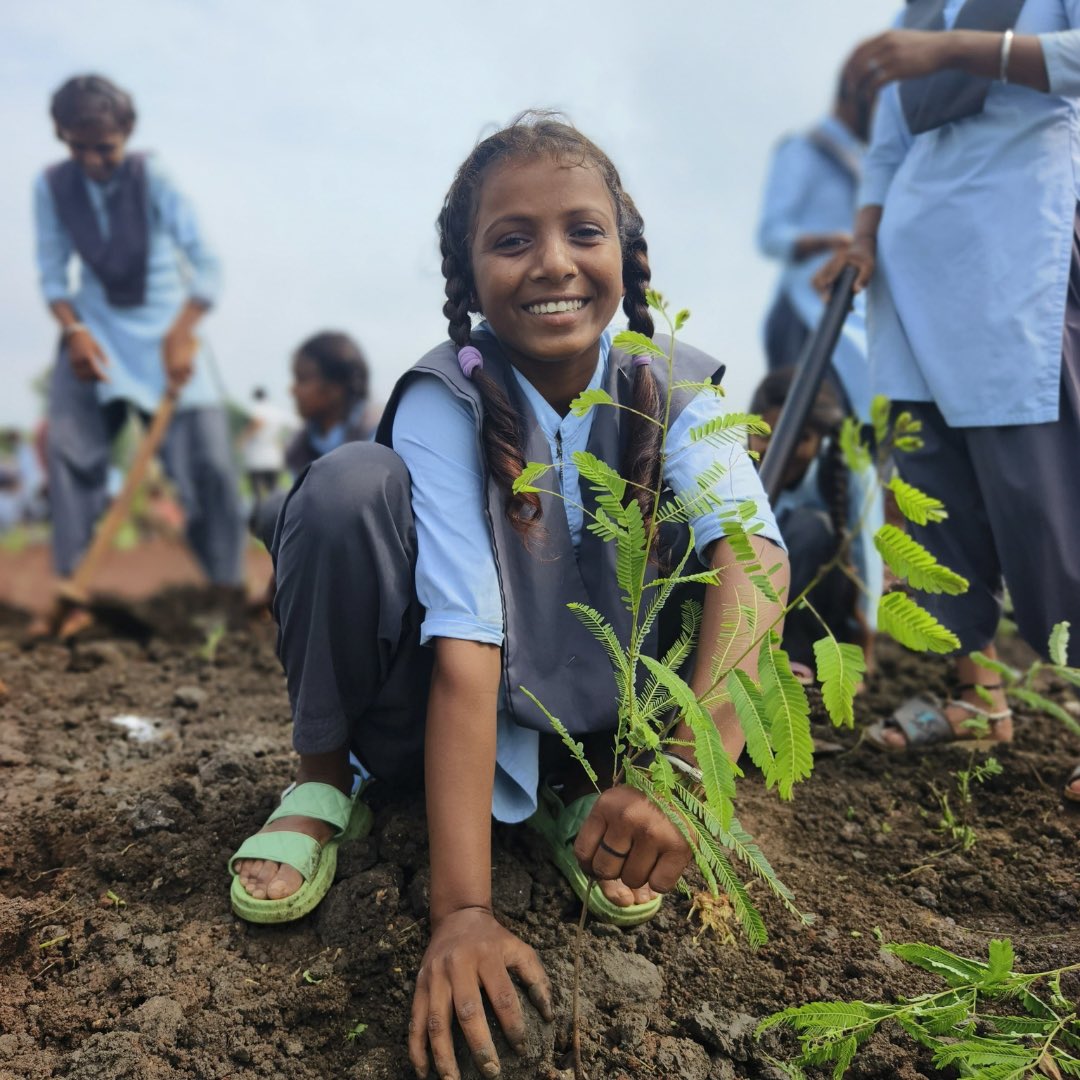therkmf's tweet photo. The Raman Kant Munjal Foundation, with support from Hero Future Energies, launched tree plantation drive in Pratapgarh, Rajasthan. Our goal: plant 5,000 trees! The chosen location, Jhansri Village, will benefit from the Miyawaki Method, ensuring rapid and dense forest growth. https://t.co/j2JbDjsmwl