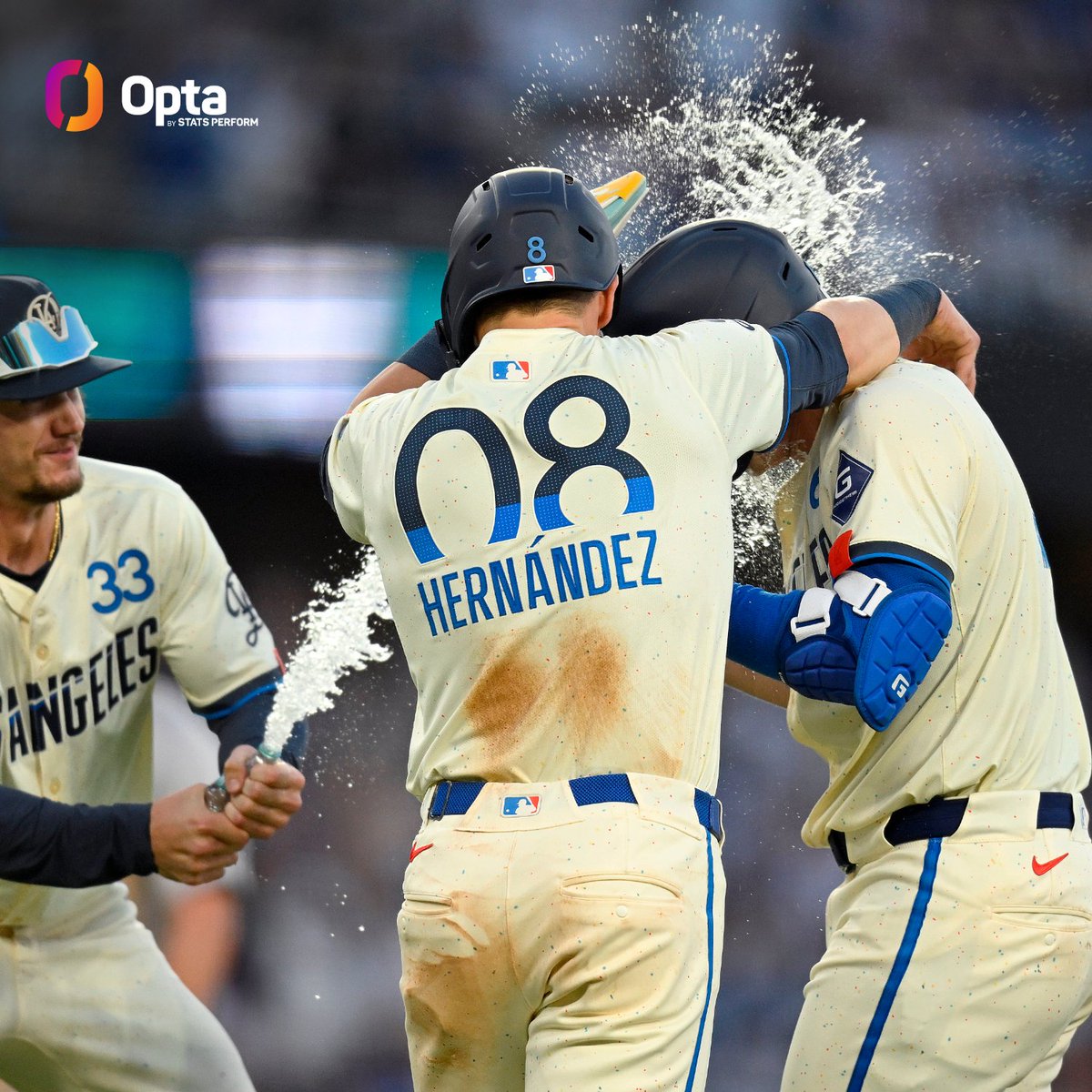 OptaSTATS's tweet photo. Yesterday the @Dodgers' Kiké Hernández:

hit a game-tying home run (9th)
had another game-tying hit (10th)
scored the game-winning run (11th)

No one else in MLB history has accomplished all 3 feats in the 9th inning or later in the same game. https://t.co/zvMznWaktP