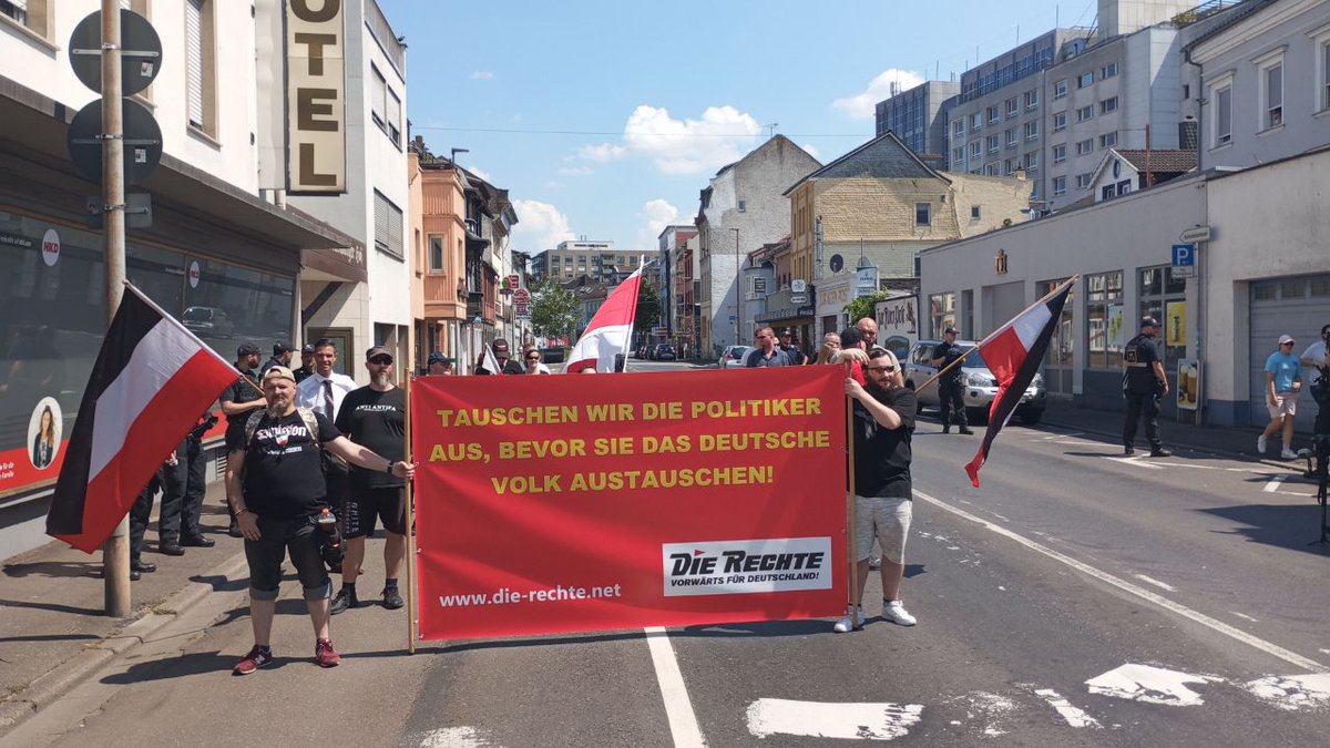 SOMMER, SONNE, WIDERSTAND!
Demonstration am 20.Juli 2024 durch #Bingen!

#DIERECHTE #NPD #BIN2007
#RheinlandPfalz