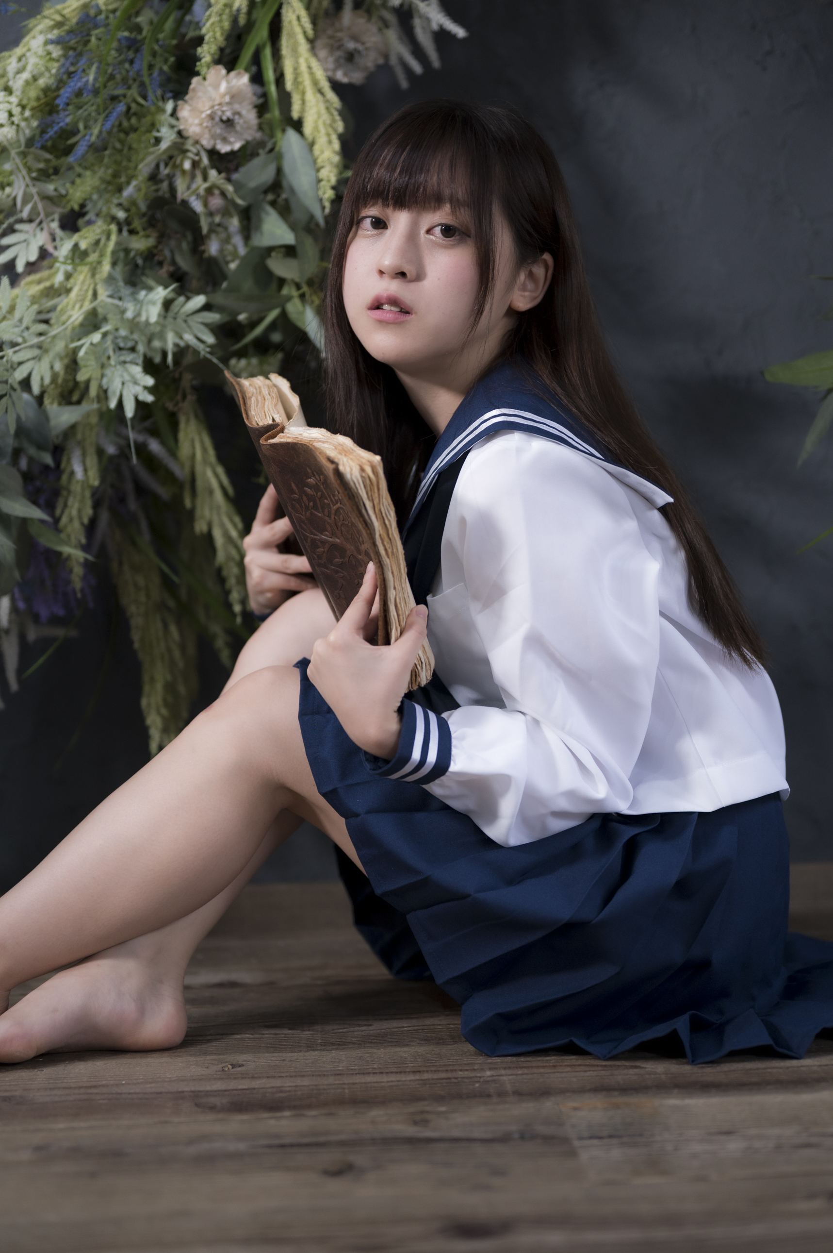 中川心 脚  / X