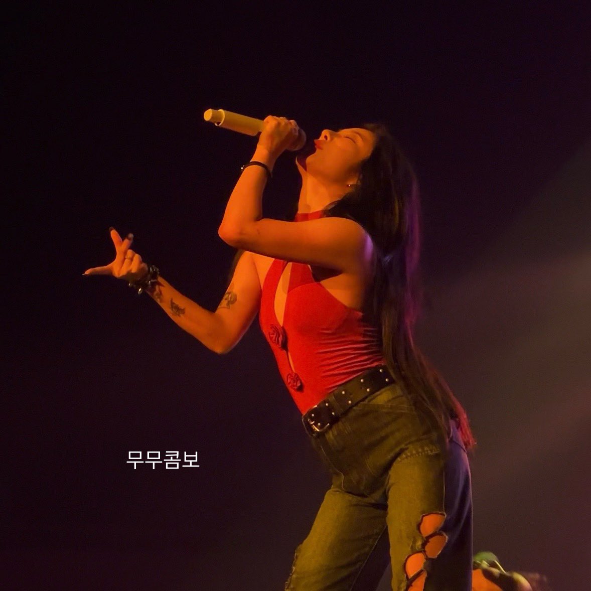 240721 휘인 앵콜콘서트 DAY2

다 달라보이지만 한명 맞아요

#휘인 #wheein