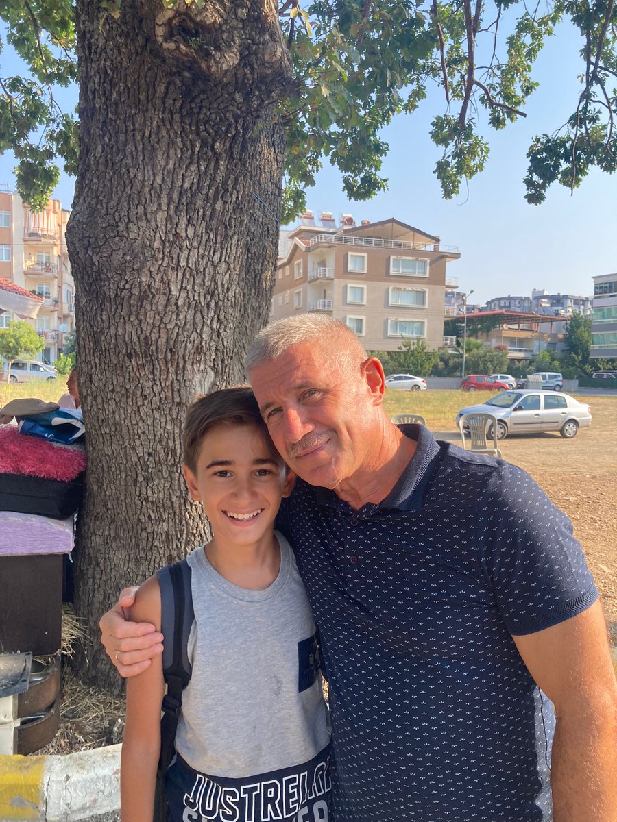 İlçe Millî Eğitim Müdürümüz Cafer Tosun, Yavuz Sultan Selim Ortaokulu öğrencimiz Okyanus Aşık ile direksiyon sınav sahasında sohbet etti. Müdürümüz, öğrencimize okul derslerinin durumunu sorarak gelecekle ilgili hayallerini kendisinden dinledi.
@izmirilmem 
<a href="/yahsiomer/">Dr. Ömer YAHŞİ</a>