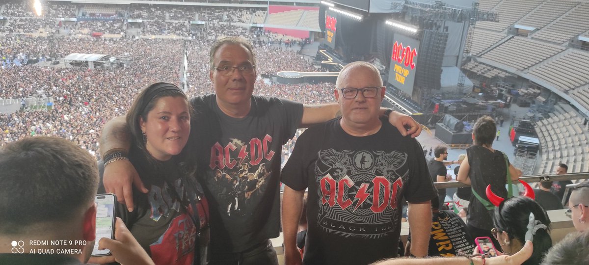 manuelramosvila's tweet photo. Esta foto es del 29 de mayo de 2024 en Sevilla en la Cartuja para ver mi banda favorita que es AC/DC https://t.co/G0VQZnCqUG