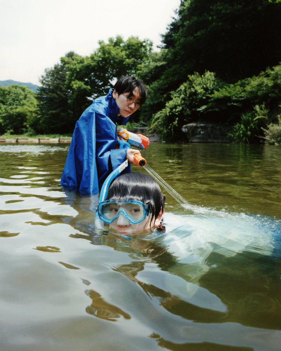 SILICAGEL_SEOUL's tweet photo. SILICA GEL X BEAKER <SILICA GEL. SUMMER. SECTION>

2024. 07. 24. Wed - 08. 08. Thu

실리카겔 멤버들이 각자 가지고 있는 여름의 기억과 인상을 캡슐 컬렉션을 통해 다시 조명했습니다. 여러분의 여름에 기억될 제품을 실리카겔이 직접 선정하고, 기획했습니다. https://t.co/WGZws5UF2h