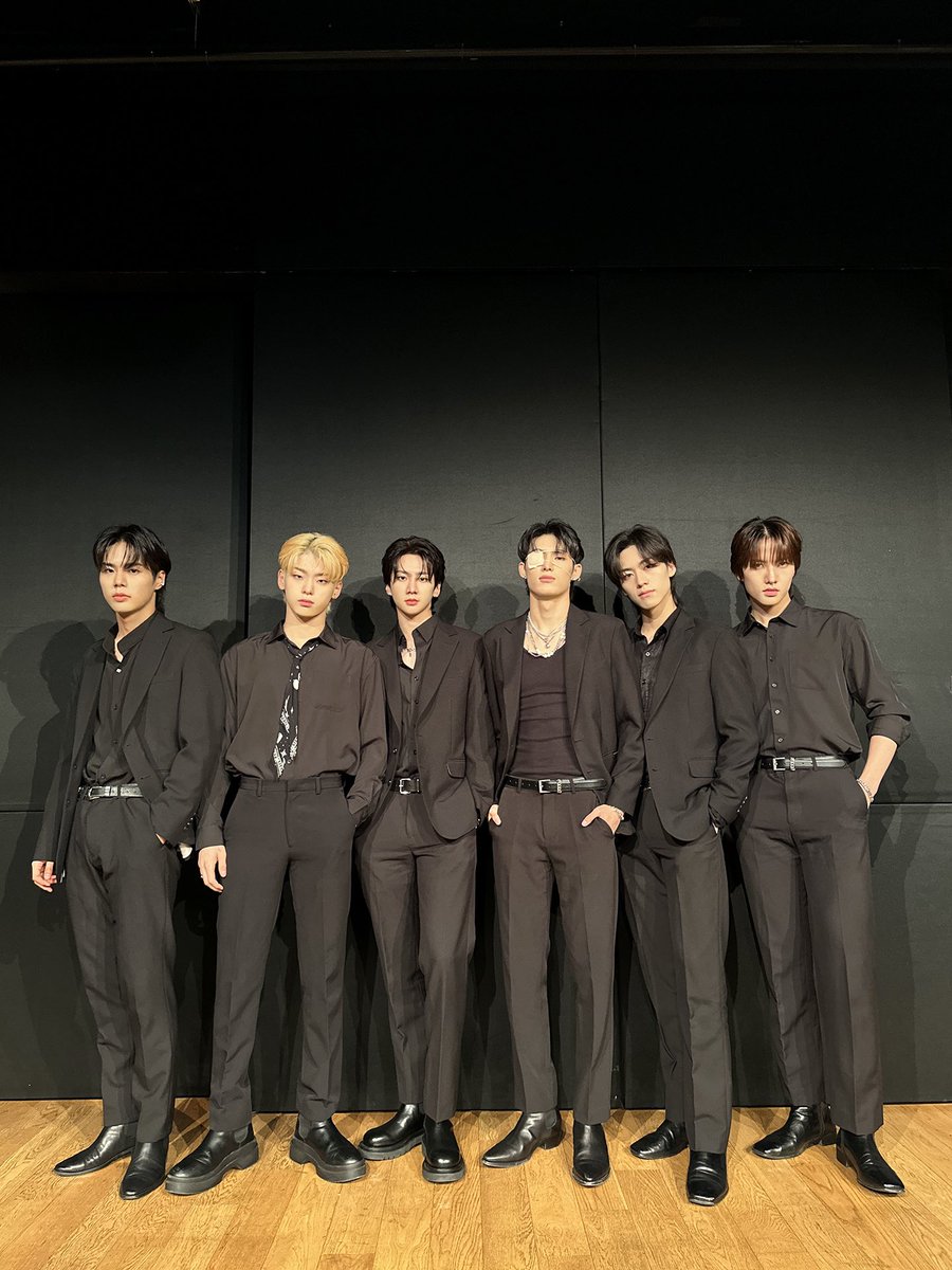 82MAJOR_231011's tweet photo. [📷]
#에이티투데이_240721

에투메는 멋있는 척하는 게 아니라
그냥 멋있게 태어난 곤뎅🖤

#82MAJOR #82메이저 #에투메
#82데이 #82TODAY https://t.co/CO2nOMqDRL