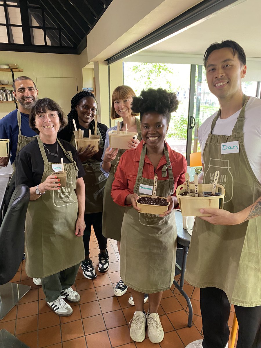 The Barefoot Planter tweet media