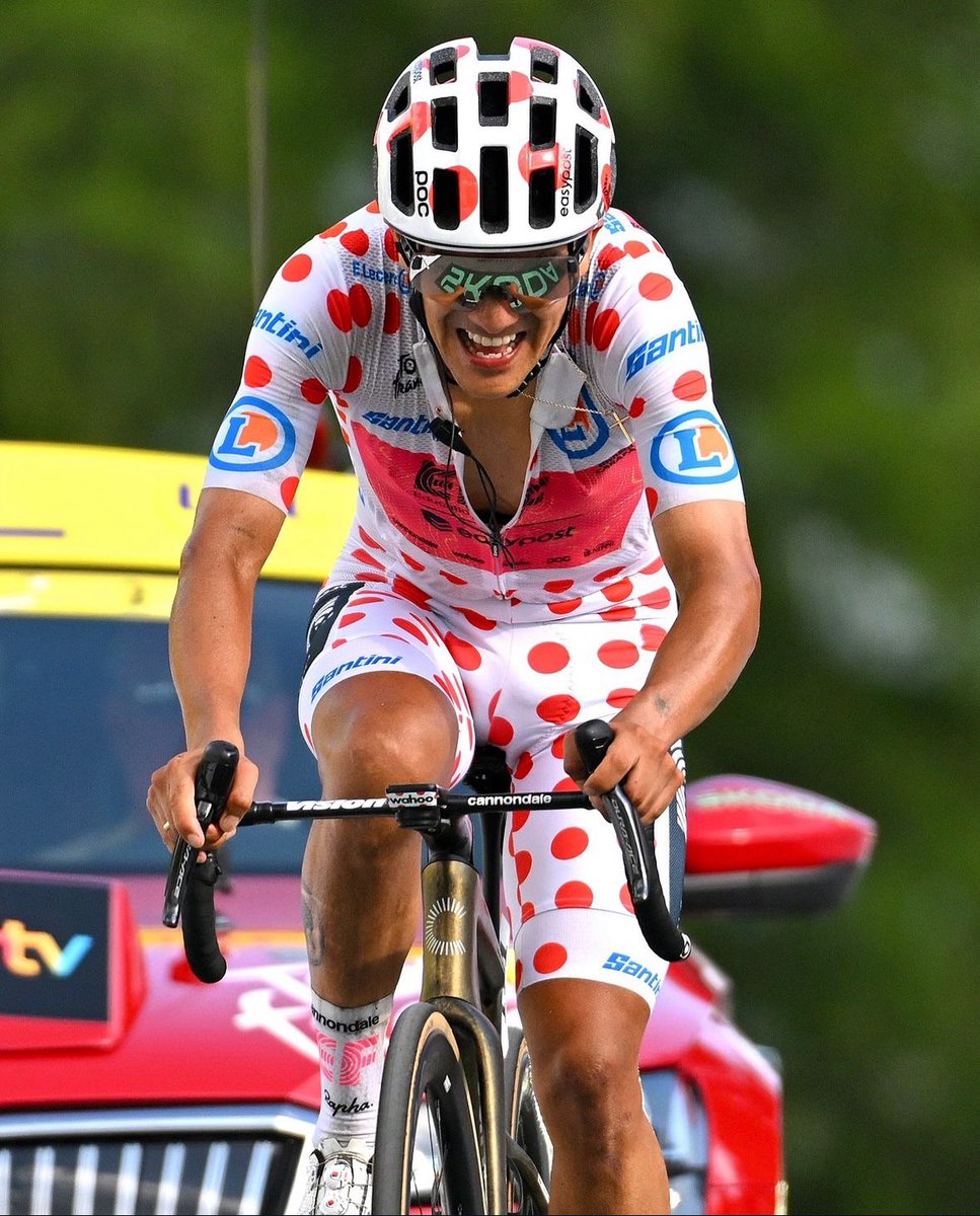 RodriSabato's tweet photo. Richard Carapaz es nombrando el ciclista más combativo del TOUR DE FRANCE 🔥

Otro hito más para su carrera que enorgullece a toda Latinoamérica…

Tremendo Tour 🚂🇪🇨 https://t.co/Qh716D1w6H