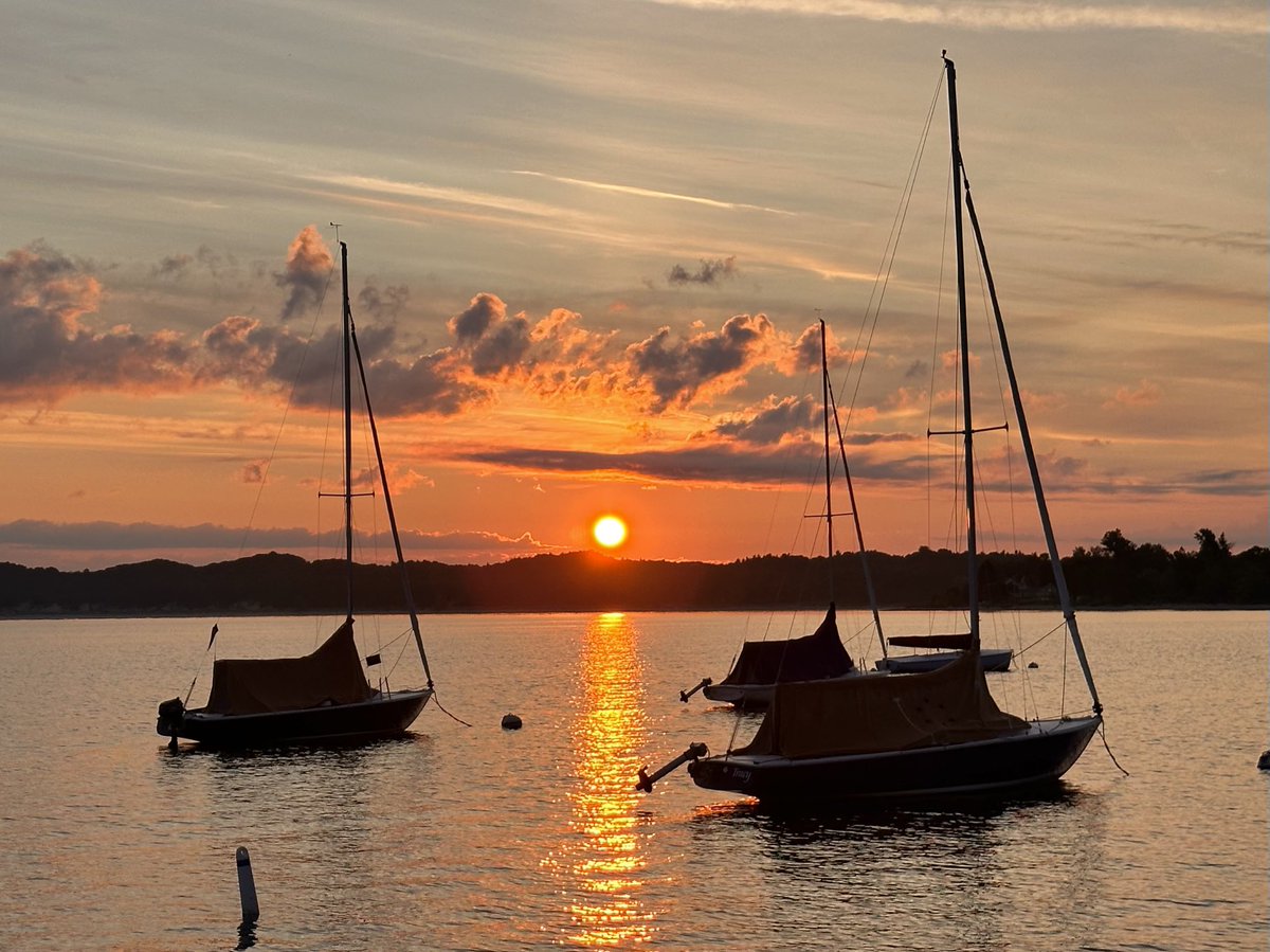 Glenn Stevens tweet media