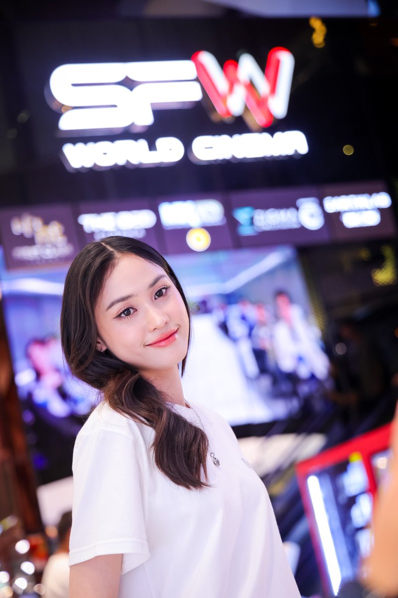 Velcurve_Prod's tweet photo. วันหยุดสุดสัปดาห์แบบนี้ น้องเฟรนด์ ทอฝัน ชวนเพื่อนๆแวะมาชมภาพยนตร์ Uranus2324 🎬ที่ SF World Cinema ชั้น 7 เซ็นทรัลเวิลด์กันค่า

#URANUS2324 #ยูเรนัส2324
#SFcinema #centralwOrld #friendtf https://t.co/BYLVs4rxnG