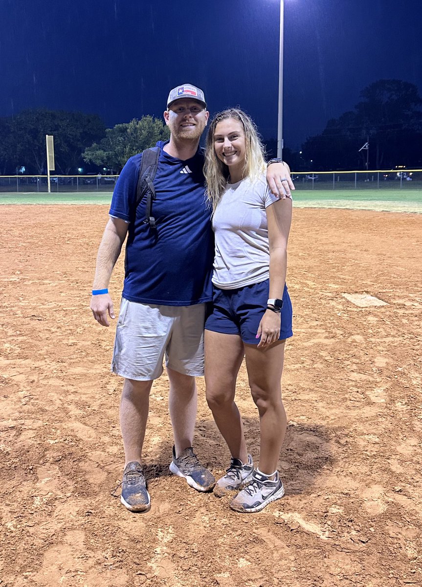 12 hours of <a href="/arlingtonas1988/">Arlington A's Baseball</a> SOFTBALL ended with a rainout in the semifinals 🤦‍♂️

Not a bad first Midnight Madness tourney for this group, first game was at 6 PM, 7th game ended at 6 AM. Still bananas to me. 🤯
