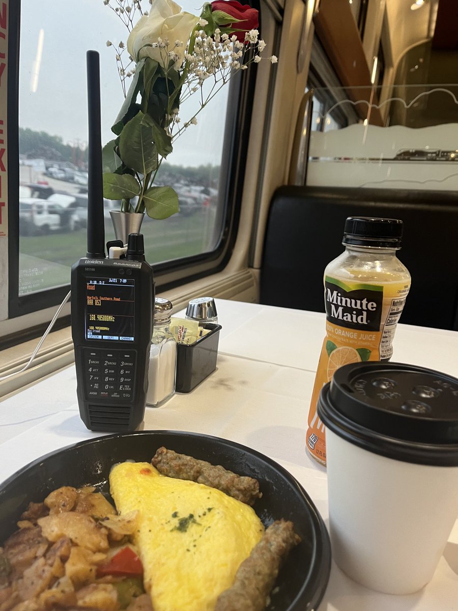 wxhistorian's tweet image. 🎵 “Nothing could be finer than to have your ham and eggs in Carolina”…pulling into Greensboro on the @Amtrak #Crescent enroute to DC @spann
