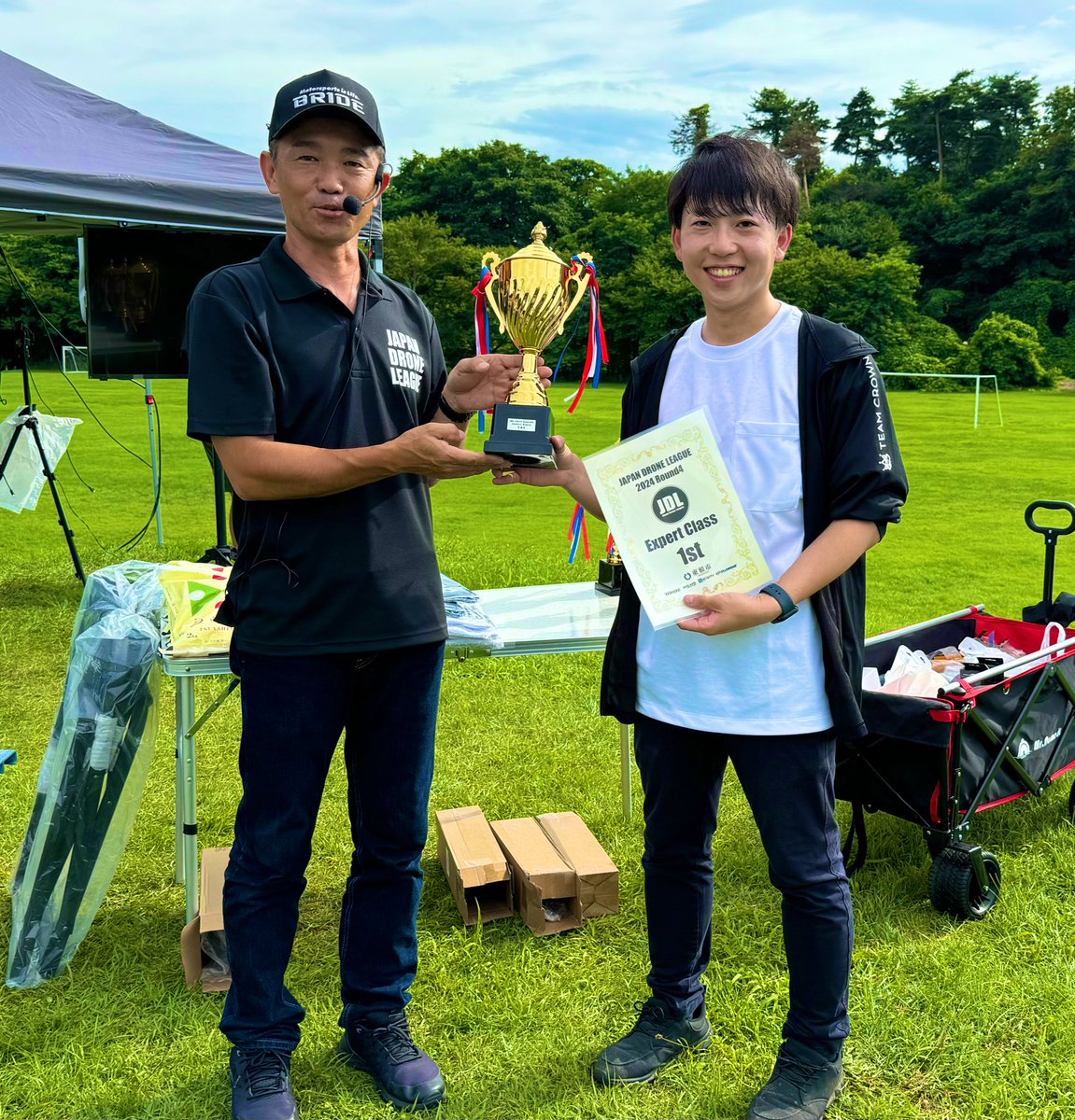 Ryota_nnnn's tweet photo. JDL Round4 in 山形
Expertクラスで優勝しました〜！🏆

ちょー緊張しましたw

今回参加された皆さん、暑い中2日間お疲れ様でした！

また山形でお待ちしております🙇‍♂️

#JDL #ドローンレース #山形 #FPV #東根 https://t.co/rDeglPN6UH