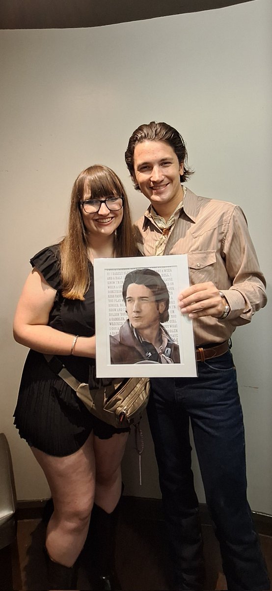 Meg's Art & Animation (@dbmegsart) on Twitter photo I met the amazing <a href="/DrakeMilligan/">Drake Milligan</a> last night I got to present him with my artwork before his awesome show in Manchester 🤠🎶
Thank you Drake 🫶
#thedrawingcowgirl #drawingsbymegsart
#ukcountry #countrymusicuk
#drakemilligan #portrait #country
#countrymusic #art #Manchester I met the amazing <a href="/DrakeMilligan/">Drake Milligan</a> last night I got to present him with my artwork before his awesome show in Manchester 🤠🎶
Thank you Drake 🫶
#thedrawingcowgirl #drawingsbymegsart
#ukcountry #countrymusicuk
#drakemilligan #portrait #country
#countrymusic #art #Manchester
