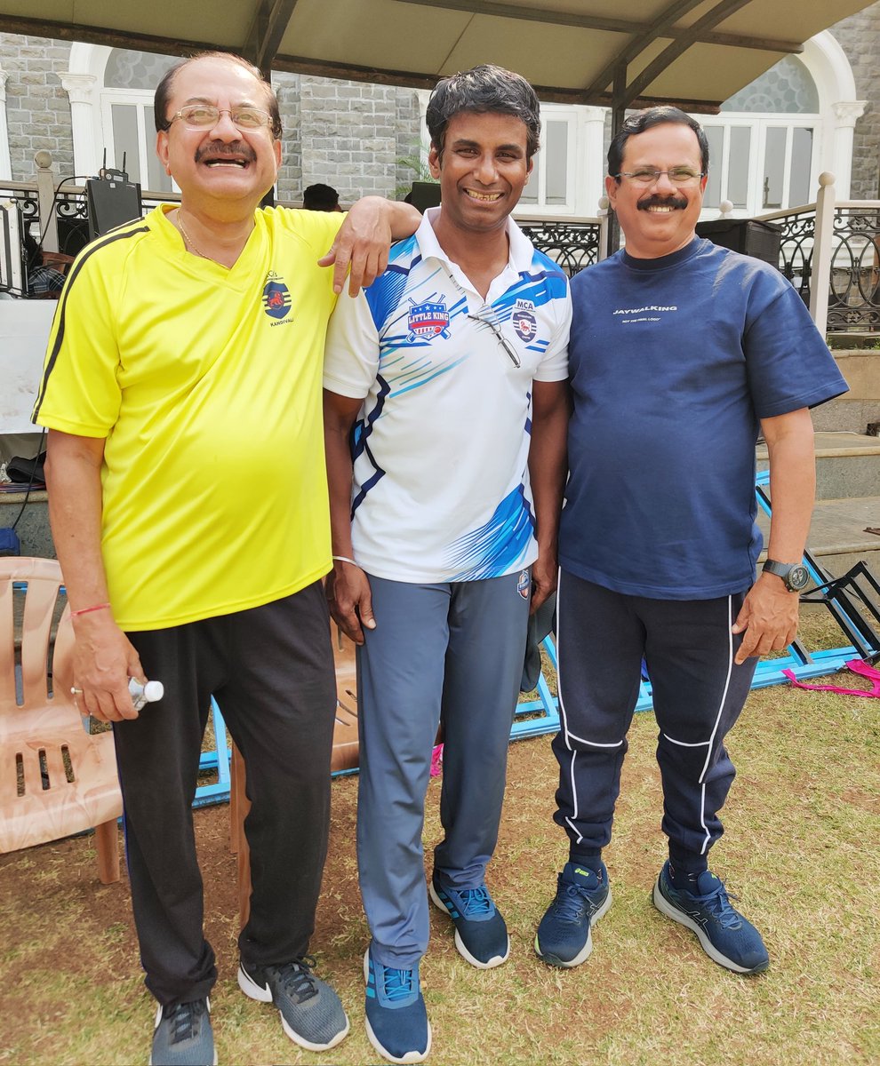 SureshShetty12's tweet image. Happy Guru Purnima 🙏🏻
with Two Legends in one frame.
Mr.Fattehsingh Bhonsle 
(Hospitality)
Mr.Dinesh Lad (Cricket)
#HappyGuruPurnima
#TeachingSkill
#LearningSkill #Hardwork #Peaceful #Successful #Helpful #Positivity #Patience #Passion #Thankful  #Blessing #Discipline #Honesty